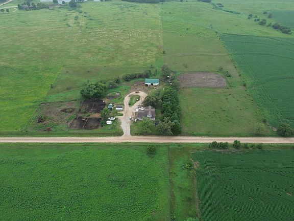 2nd image of 1823 Prairie Rd