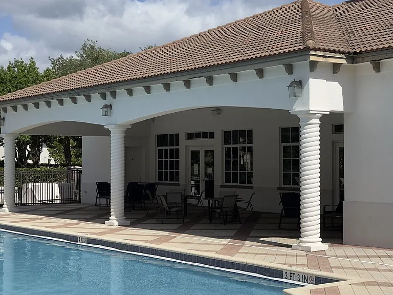 4230 Napoli Lake Dr — Photo 38