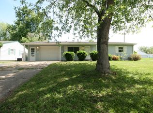 26 Tanager Dr, Decatur, IL 62526