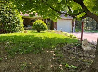 23 Highhouse St, Smithfield, PA 15478