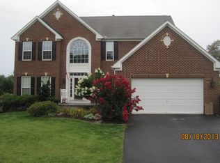 8 Tree Hollow Dr, Shrewsbury, PA 17361