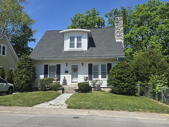 2nd image of 301 S 3rd St
