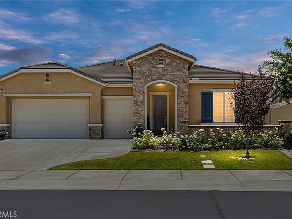 2nd image of 1519 Coronado