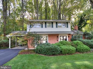 9807 Limoges Dr, Fairfax, VA 22032