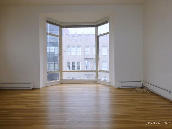 5th image of 2333 Pacific Ave #401