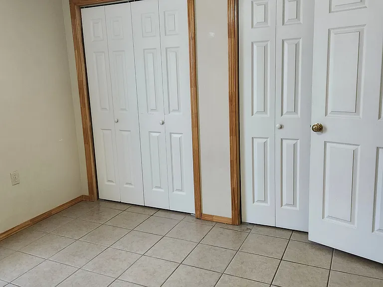 114 S Duncan St #6 — Photo 10