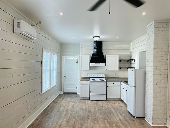 Open Kitchen