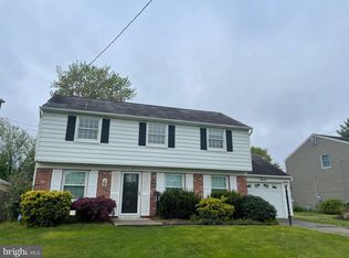 7 Hillside Rd, Stratford, NJ 08084