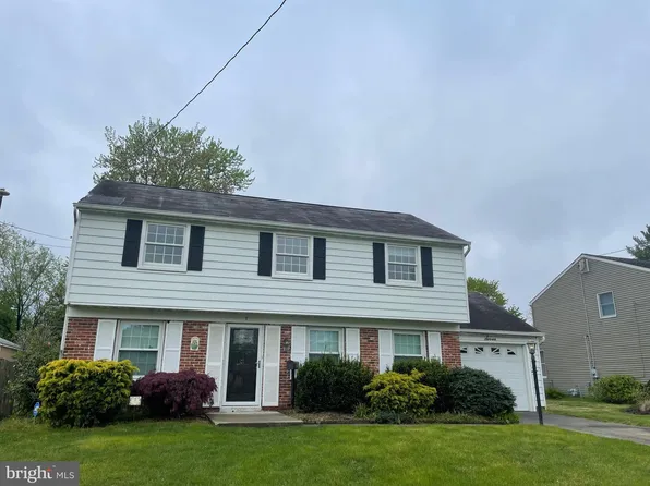 7 Hillside Rd, Stratford, NJ 08084