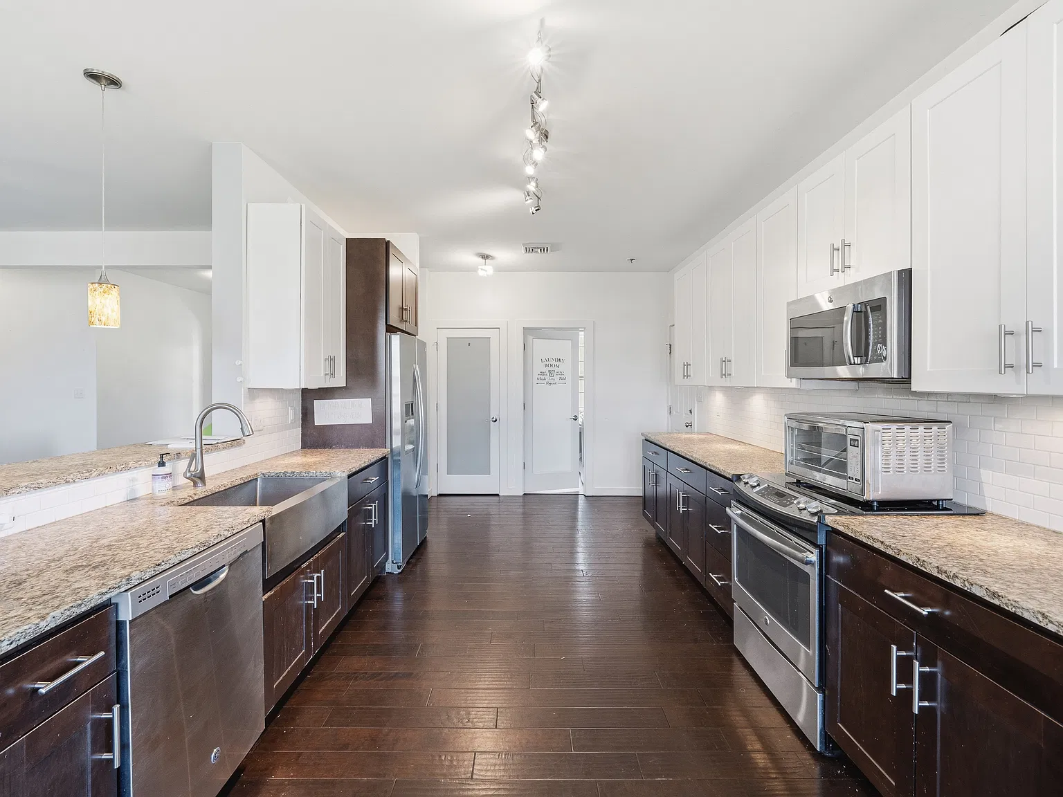 3 bed, 3359 sqft, $3,850 — Photo 4