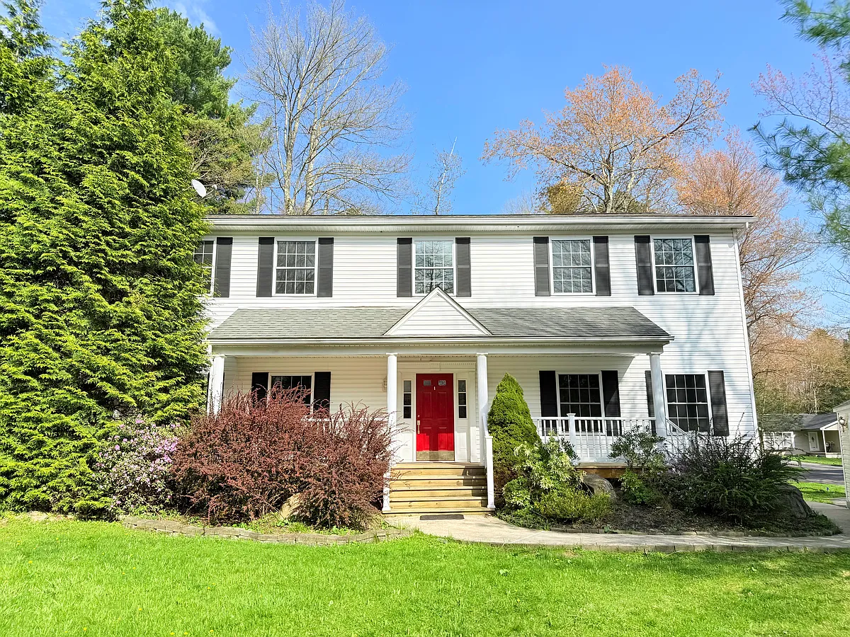 Building Photo - 103 Willow Pl