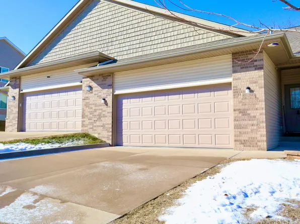 1449 Ozark Rdg, Coralville, IA 52241