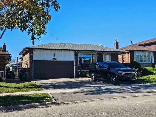 4264 Brandon Gate Dr #Basement, Mississauga, ON L4T 3K4