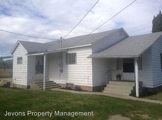 180 Kemper Rd, Wapato, WA 98951