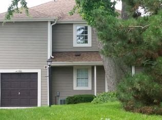1001 Farwell Ct, Gurnee, IL 60031