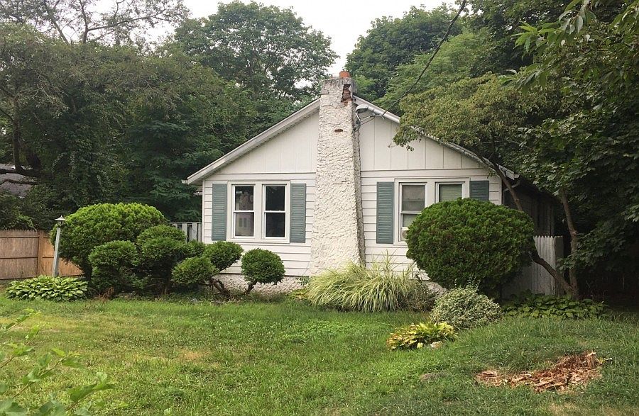 1046 Waverly Ave, Holtsville, NY 11742 Zillow