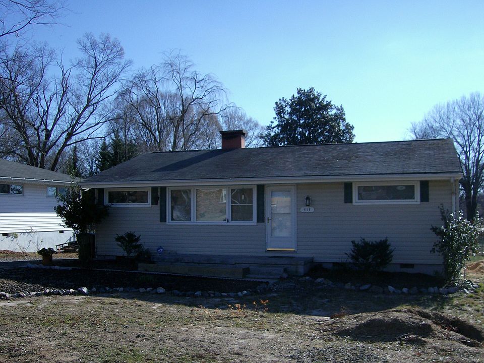 2nd image of 413 Sunset Dr