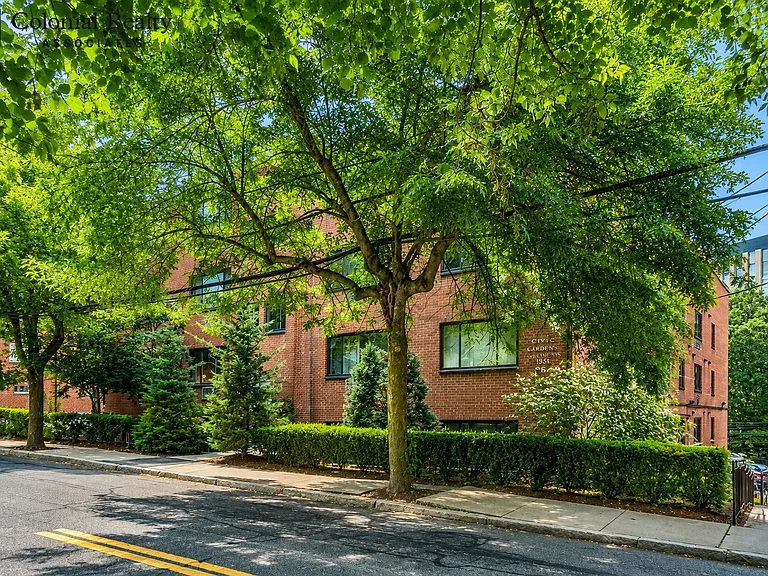 205 Kent St #42 — Photo 9