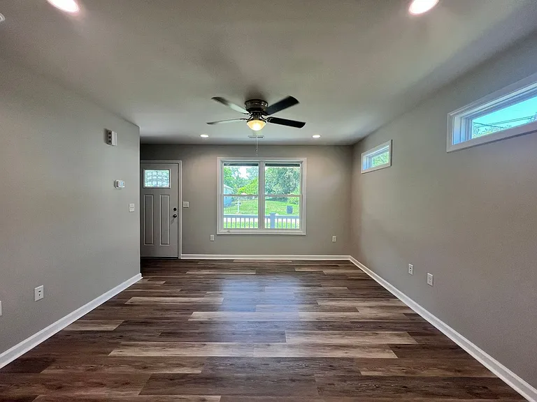 703 Bibb St NE — Photo 8