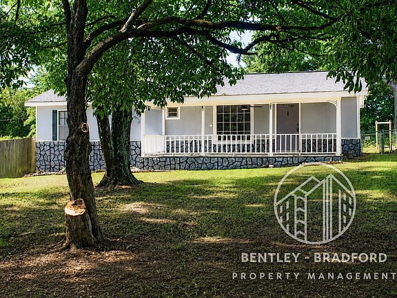 3rd image of 192 Elgin Dr