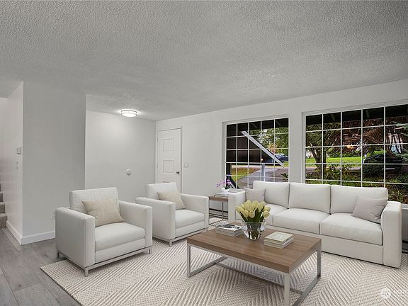 4th image of 2389 Heights Drive