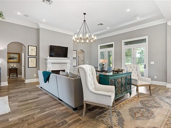 4th image of 14 New Arbor Lake Dr