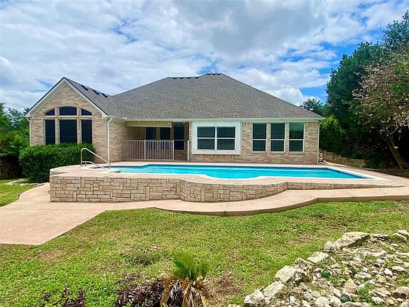3rd image of 100 Abbey Dr