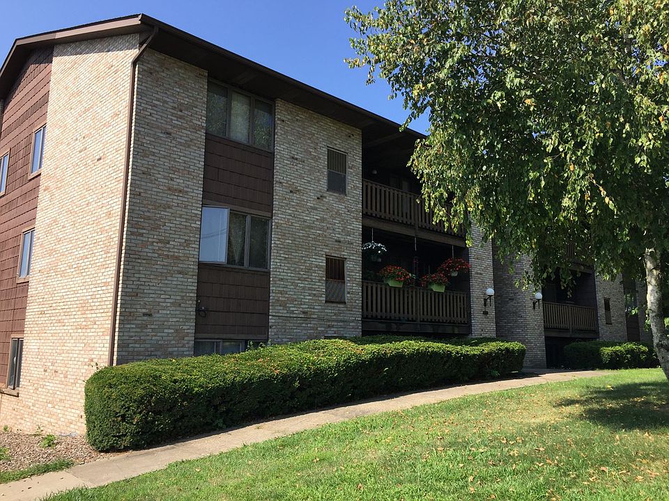 1st image of 483-491 Lovers Lane; Country Clb #2B-1BA-800SQFT