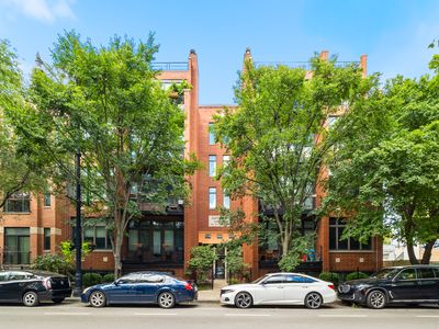 1740 W Belmont Ave APT 1R, Chicago, IL, 60657