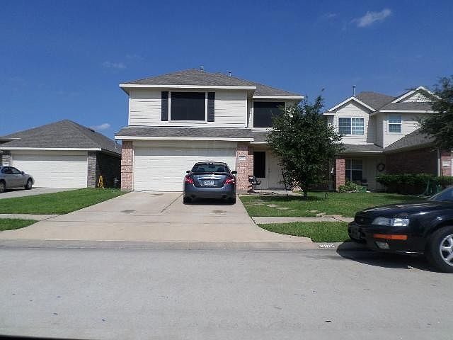 1st image of 2815 Davenridge Ln