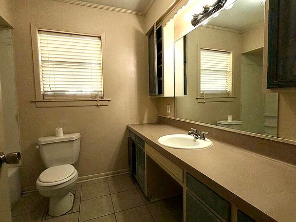 5th image of 103 N Pineview Ter