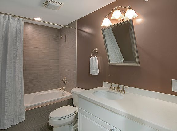 3rd image of 2863 W Shakespeare Ave #1