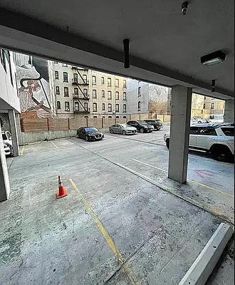 Rented by eRealty Advisors USA Inc | media 11