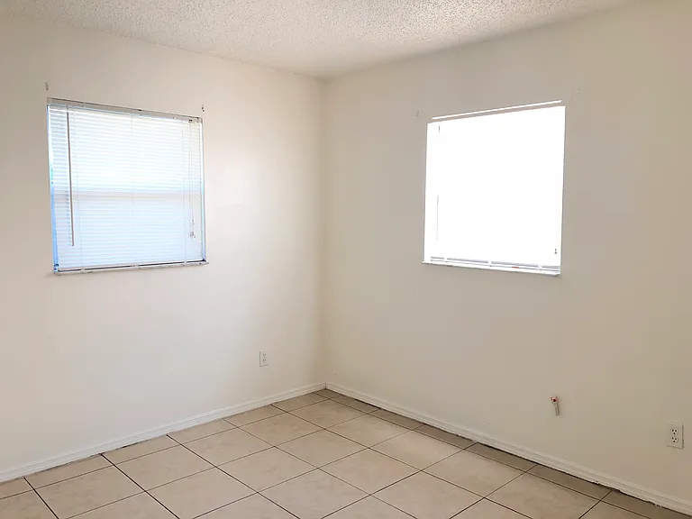 2089 Palm Way #B — Photo 9