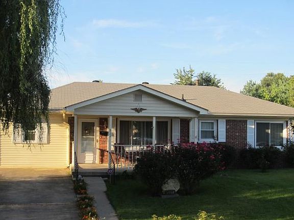 4th image of 511 Greenbriar Dr
