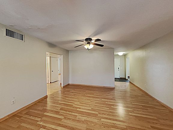 4th image of 1636 W Sequoia Dr
