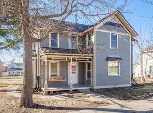 250 E 3rd St, Riverside, IA 52327