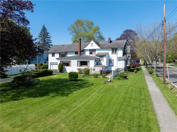 57 Shethar St, Hammondsport, NY 14840