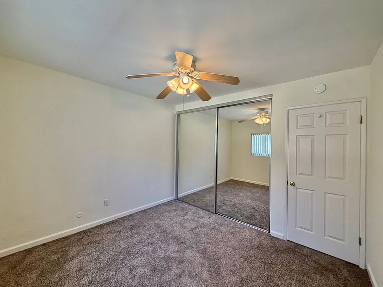 Georgia St Apartments — Photo 8