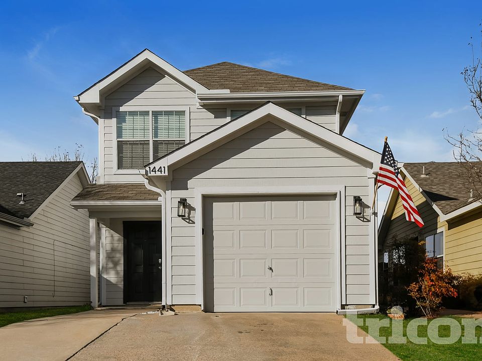 1st image of 1441 Pine Ln