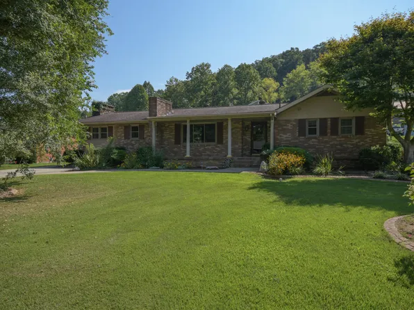 748 Lakeside Dr, Jackson, KY 41339