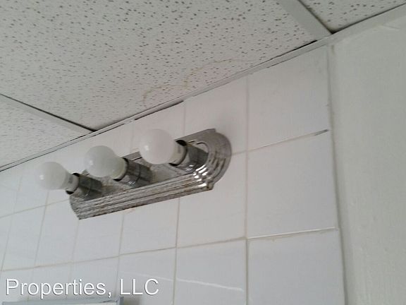 2nd image of 302 W Magnolia St APT 103