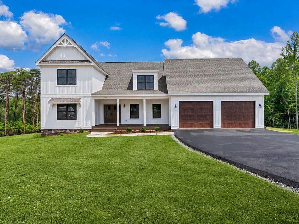 1st image of 320 Windsor Castle Dr