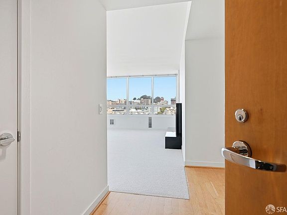 5th image of 1388 Gough St APT 1301