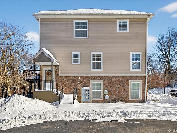 2nd image of 32 Peter Turner Road