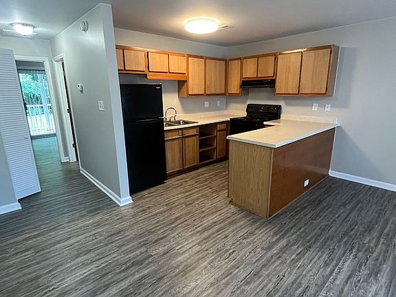 2nd image of 608 E Knox St #G