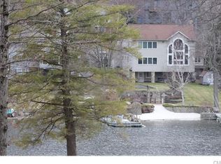 62 N Lake Shore Dr, Brookfield, CT 06804