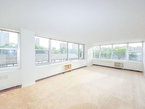 3rd image of 4250 N Marine Dr APT 335