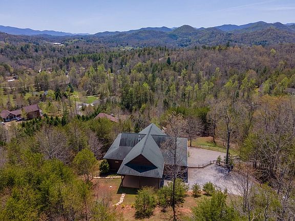 2nd image of 599 Red Oak Rd