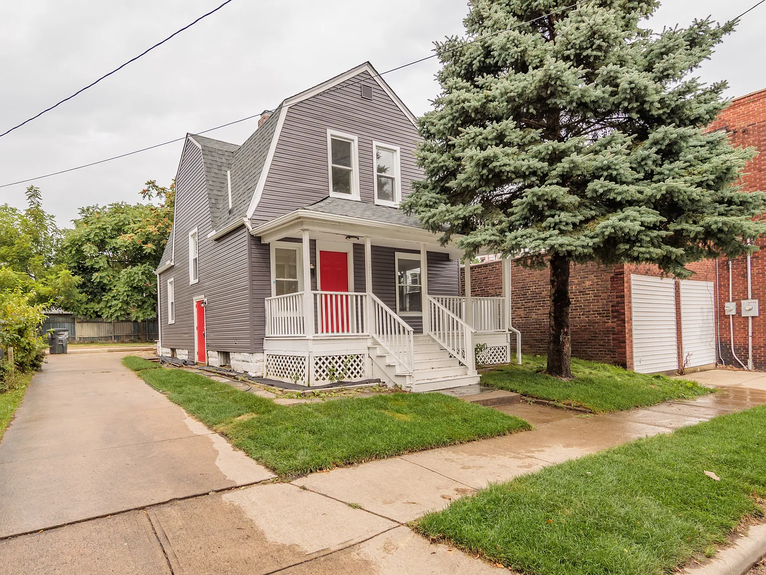 3 bed, 1200 sqft, $2,300 — Photo 4